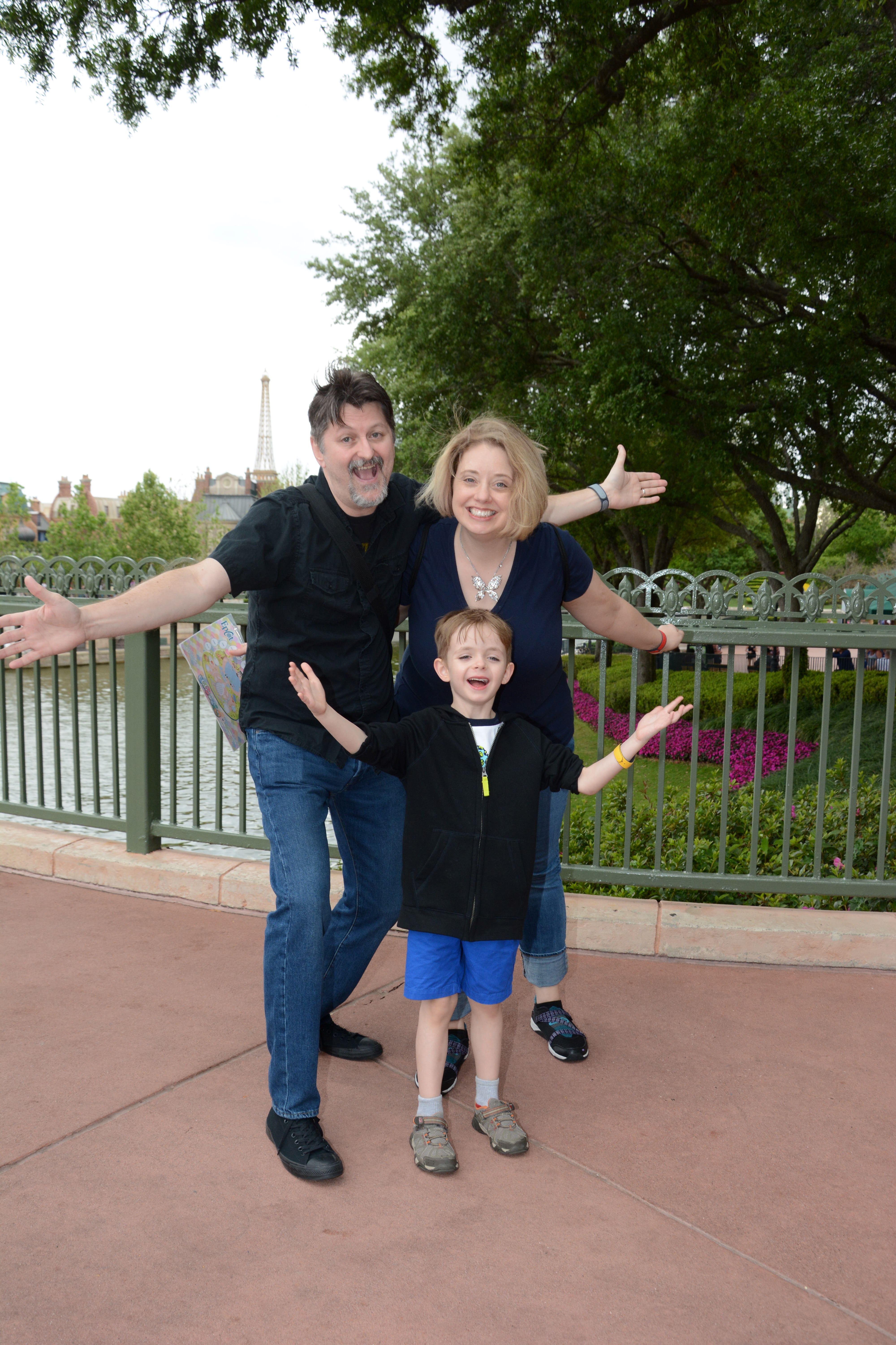PhotoPass_Visiting_EPCOT_8004155121